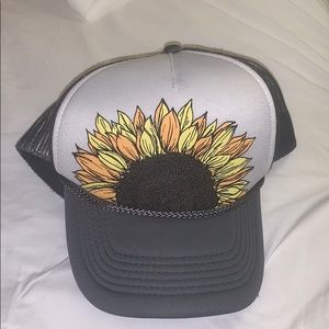 🌻 O’Neill sunflower hat 🌻